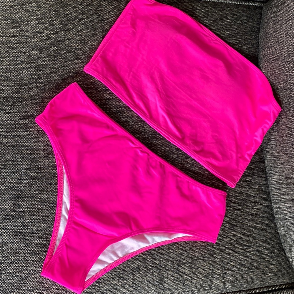 Brand new, hot pink bikini